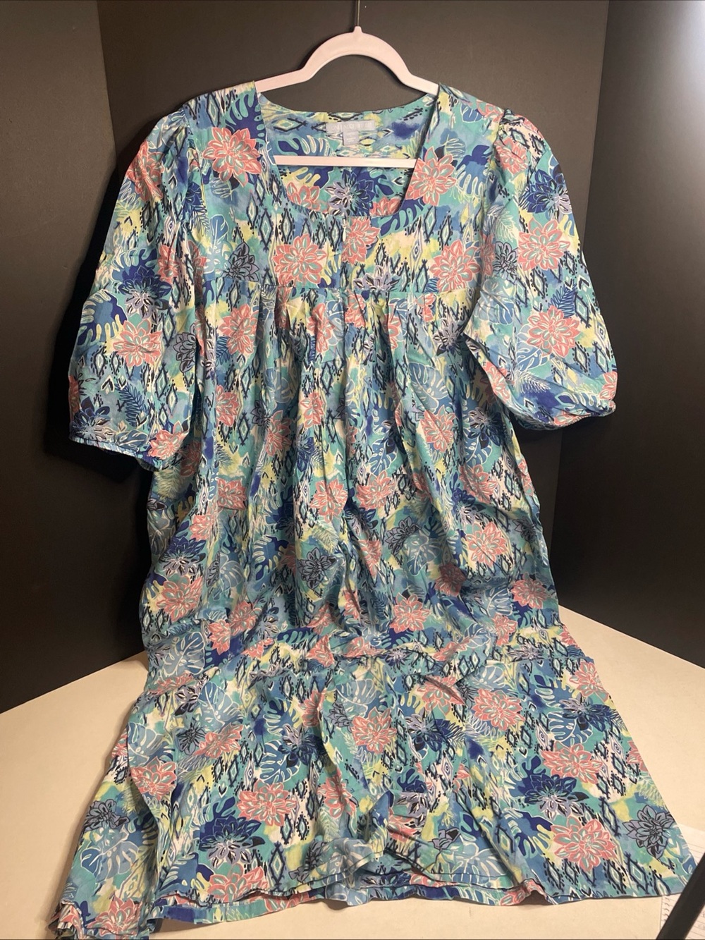 Only Necessities Nightgown Day Dress Floral Women's Large 18/20. Pockets.